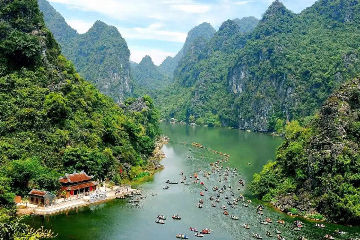 One Day Ninh Binh Itinerary from Hanoi: Explore Trang An & Bai Dinh Pagoda on Your Own