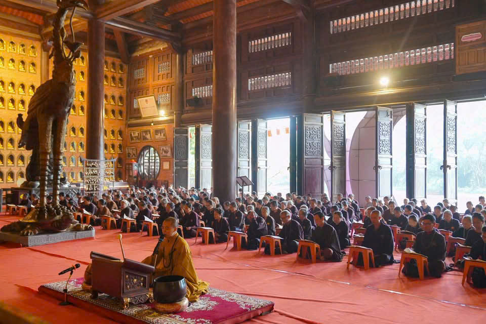 Tìm hiểu khóa lễ hàng tháng tại Chùa Bái Đính