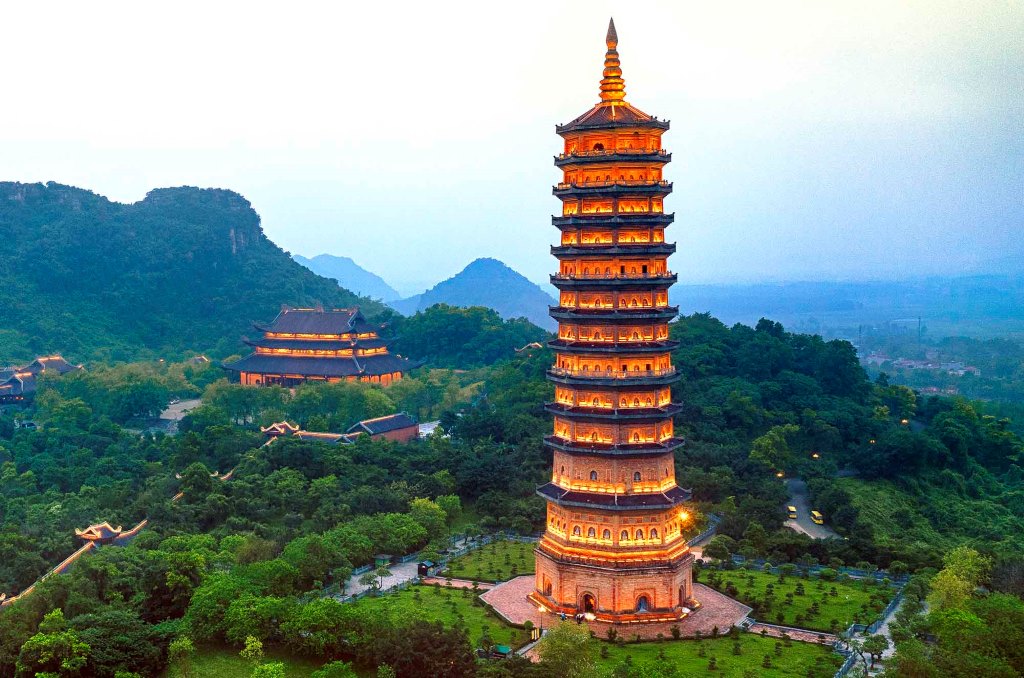 Tháp Báo Thiên – Biểu tượng kiến trúc và tâm linh tại chùa Bái Đính, Ninh Bình